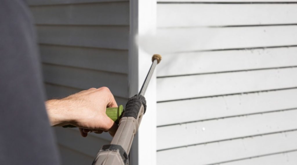 How to Pressure Wash Vinyl Siding