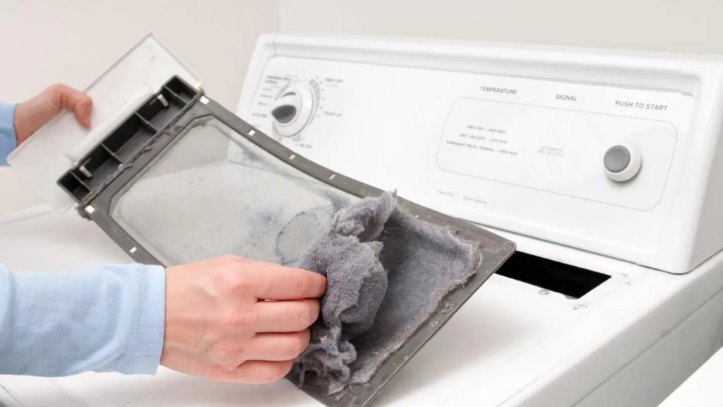 How does a lint trap work